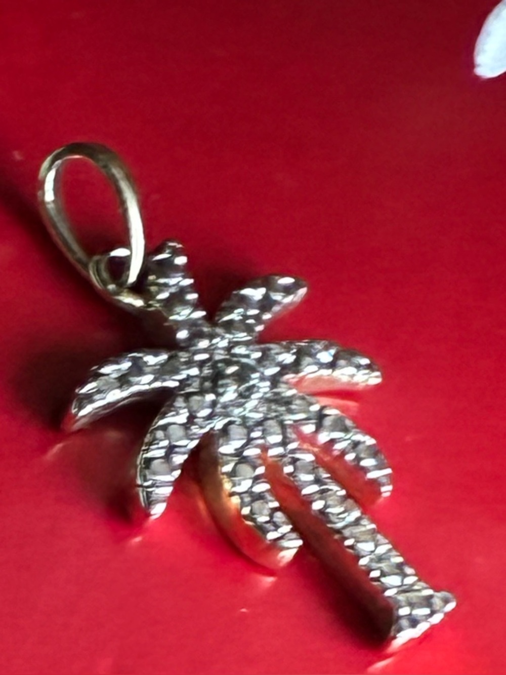 925 Silver ,Sparkling Palm Tree Pendant Necklace in Silver - Picture 7 of 8